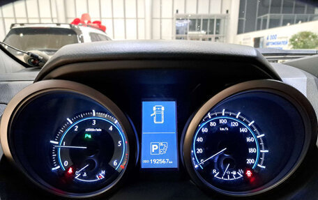 Toyota Land Cruiser Prado 150 рестайлинг 2, 2011 год, 3 260 000 рублей, 17 фотография