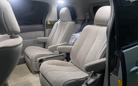 Toyota Estima III рестайлинг -2, 2010 год, 1 999 999 рублей, 3 фотография