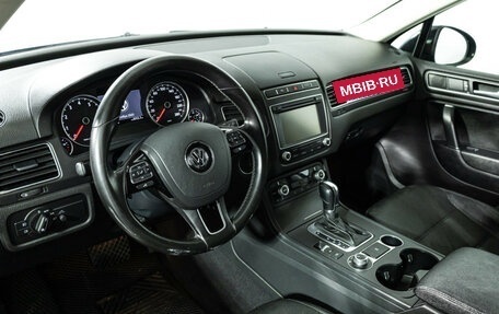 Volkswagen Touareg III, 2015 год, 2 649 700 рублей, 10 фотография