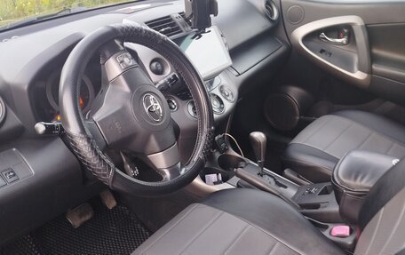 Toyota RAV4, 2006 год, 1 300 000 рублей, 6 фотография