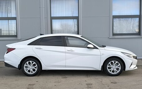 Hyundai Elantra, 2021 год, 1 890 000 рублей, 2 фотография