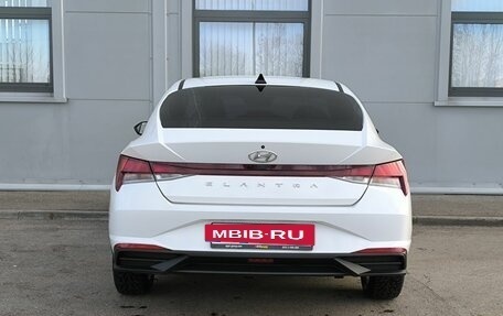 Hyundai Elantra, 2021 год, 1 890 000 рублей, 4 фотография