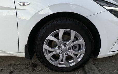 Hyundai Elantra, 2021 год, 1 890 000 рублей, 15 фотография