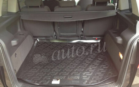 Volkswagen Touran III, 2011 год, 756 000 рублей, 10 фотография