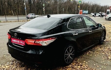 Toyota Camry, 2019 год, 3 250 000 рублей, 5 фотография