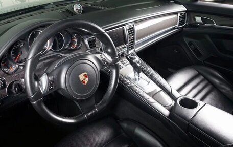 Porsche Panamera II рестайлинг, 2011 год, 2 700 000 рублей, 8 фотография