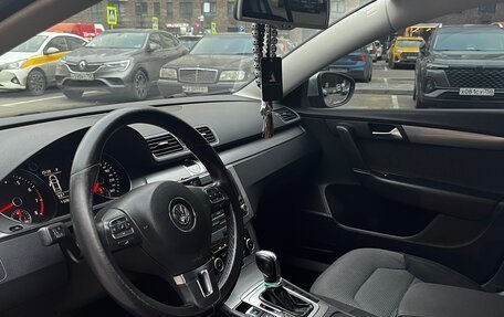 Volkswagen Passat B7, 2011 год, 1 075 000 рублей, 13 фотография