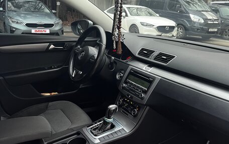 Volkswagen Passat B7, 2011 год, 1 075 000 рублей, 14 фотография