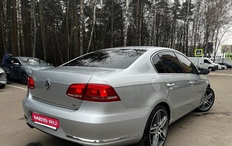 Volkswagen Passat B7, 2011 год, 1 075 000 рублей, 5 фотография