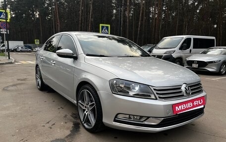Volkswagen Passat B7, 2011 год, 1 075 000 рублей, 7 фотография