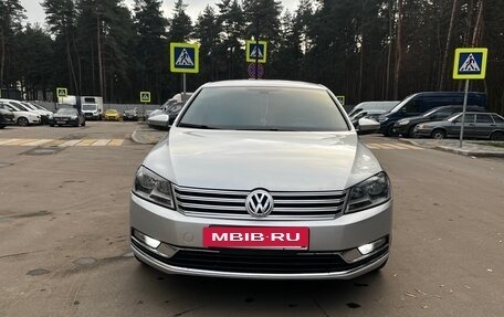 Volkswagen Passat B7, 2011 год, 1 075 000 рублей, 9 фотография