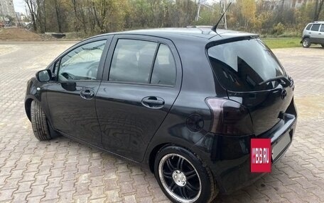Toyota Yaris III рестайлинг, 2008 год, 530 000 рублей, 4 фотография