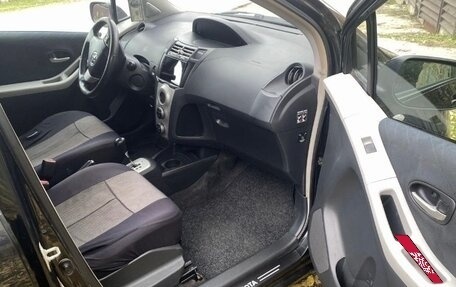 Toyota Yaris III рестайлинг, 2008 год, 530 000 рублей, 13 фотография