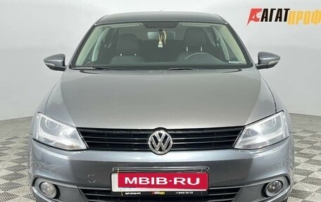 Volkswagen Jetta VI, 2013 год, 980 000 рублей, 2 фотография