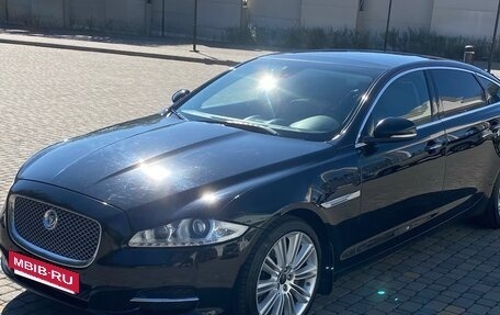 Jaguar XJ IV (X351), 2012 год, 2 000 000 рублей, 2 фотография