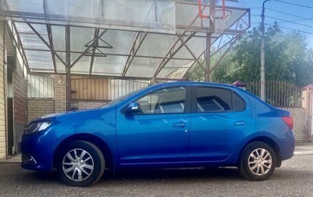 Renault Logan II, 2018 год, 850 000 рублей, 6 фотография