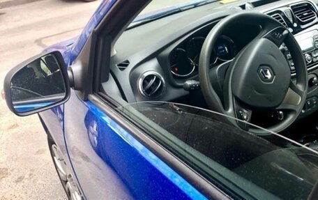 Renault Logan II, 2018 год, 850 000 рублей, 4 фотография