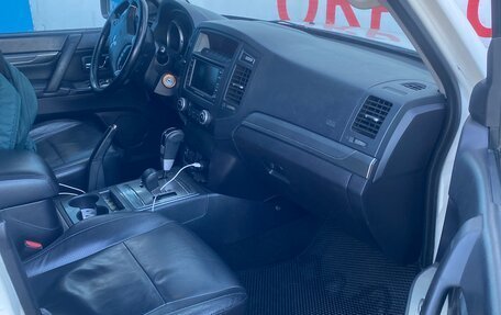 Mitsubishi Pajero IV, 2011 год, 1 750 000 рублей, 10 фотография