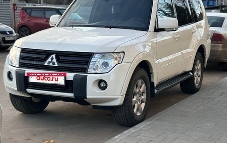 Mitsubishi Pajero IV, 2011 год, 1 750 000 рублей, 2 фотография