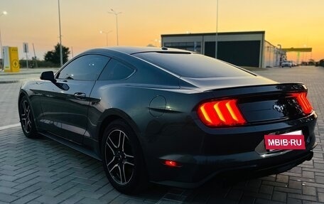 Ford Mustang VI рестайлинг, 2019 год, 2 950 000 рублей, 5 фотография