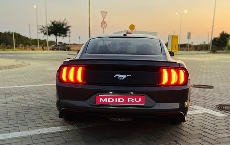 Ford Mustang VI рестайлинг, 2019 год, 2 950 000 рублей, 4 фотография