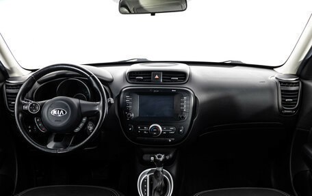 KIA Soul II рестайлинг, 2017 год, 999 000 рублей, 10 фотография