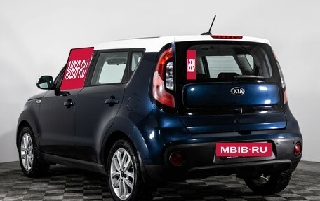 KIA Soul II рестайлинг, 2017 год, 999 000 рублей, 7 фотография