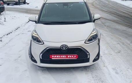 Toyota Sienta II, 2019 год, 1 950 000 рублей, 14 фотография