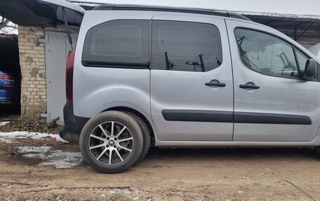 Peugeot Partner II рестайлинг 2, 2018 год, 1 050 000 рублей, 1 фотография