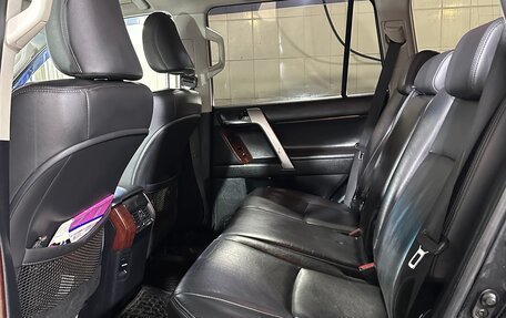 Toyota Land Cruiser Prado 150 рестайлинг 2, 2014 год, 3 300 000 рублей, 5 фотография