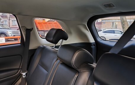 Mitsubishi Outlander III рестайлинг 3, 2015 год, 1 820 000 рублей, 10 фотография