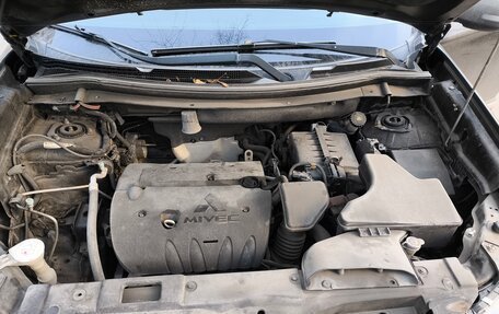 Mitsubishi Outlander III рестайлинг 3, 2015 год, 1 820 000 рублей, 20 фотография