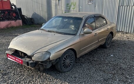 Hyundai Sonata IV рестайлинг, 2000 год, 90 000 рублей, 2 фотография