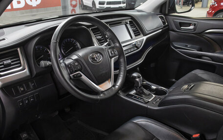 Toyota Highlander III, 2014 год, 3 498 000 рублей, 16 фотография