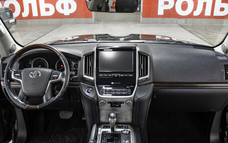 Toyota Land Cruiser 200, 2015 год, 4 498 000 рублей, 14 фотография