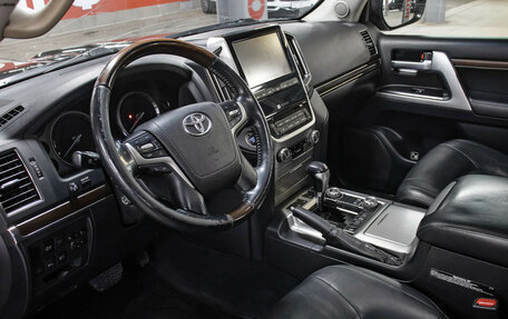 Toyota Land Cruiser 200, 2015 год, 4 498 000 рублей, 16 фотография