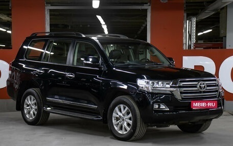 Toyota Land Cruiser 200, 2015 год, 4 498 000 рублей, 3 фотография