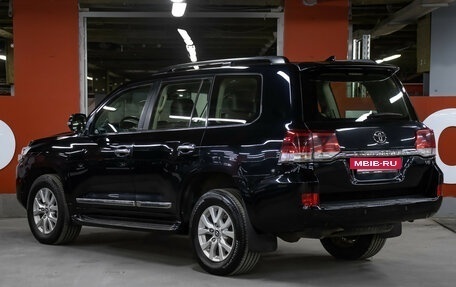 Toyota Land Cruiser 200, 2015 год, 4 498 000 рублей, 7 фотография