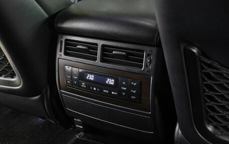 Toyota Land Cruiser 200, 2015 год, 4 498 000 рублей, 18 фотография