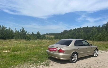 Hyundai Sonata IV рестайлинг, 2004 год, 450 000 рублей, 1 фотография