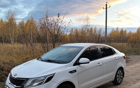KIA Rio III рестайлинг, 2013 год, 920 000 рублей, 3 фотография