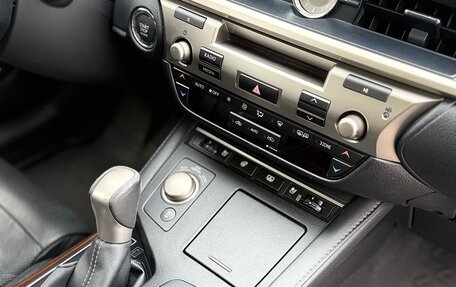 Lexus ES VII, 2015 год, 2 540 000 рублей, 33 фотография