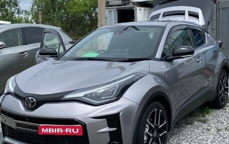 Toyota C-HR I рестайлинг, 2019 год, 2 300 000 рублей, 1 фотография