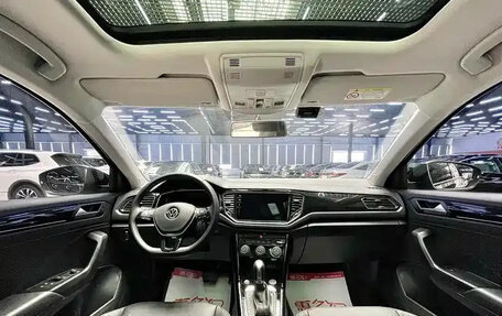 Volkswagen T-Roc I, 2021 год, 1 487 000 рублей, 12 фотография