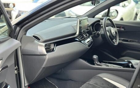 Toyota C-HR I рестайлинг, 2021 год, 1 736 000 рублей, 20 фотография