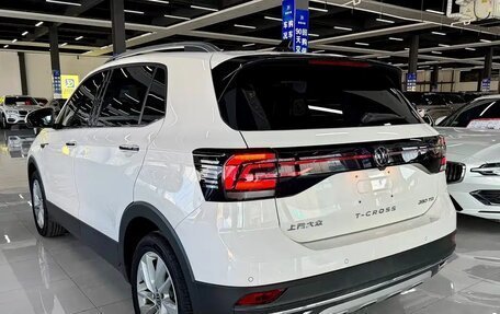 Volkswagen T-Cross I, 2021 год, 1 770 007 рублей, 6 фотография