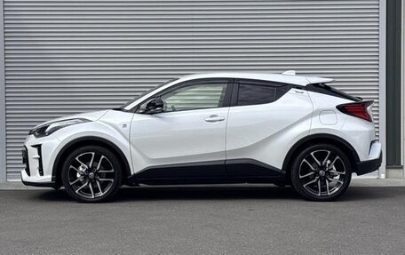 Toyota C-HR I рестайлинг, 2023 год, 2 470 586 рублей, 3 фотография