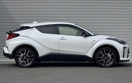 Toyota C-HR I рестайлинг, 2023 год, 2 470 586 рублей, 4 фотография