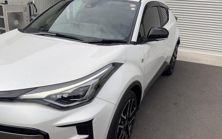 Toyota C-HR I рестайлинг, 2023 год, 2 470 586 рублей, 13 фотография