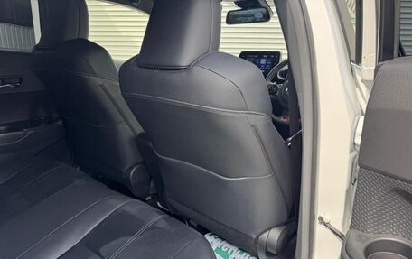 Toyota C-HR I рестайлинг, 2023 год, 2 470 586 рублей, 34 фотография